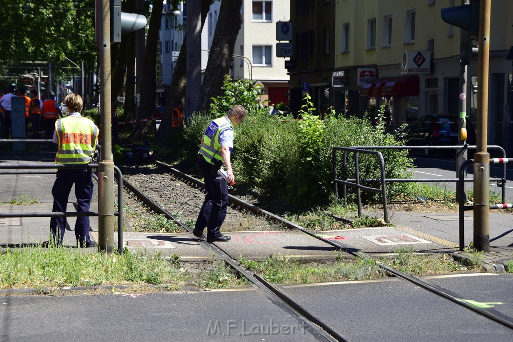 VU Roller KVB Bahn Koeln Luxemburgerstr Neuenhoefer Allee P100.JPG - Miklos Laubert